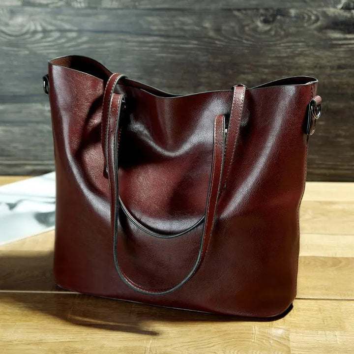 Lily Melbourne Jamy - Timeless vintage leather handbag for stylish everyday use